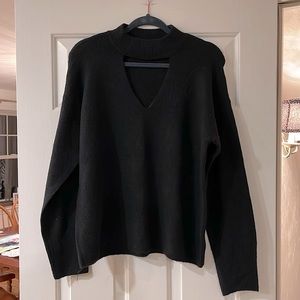 Riley & Rae Black Cut-Out Black Sweater Medium